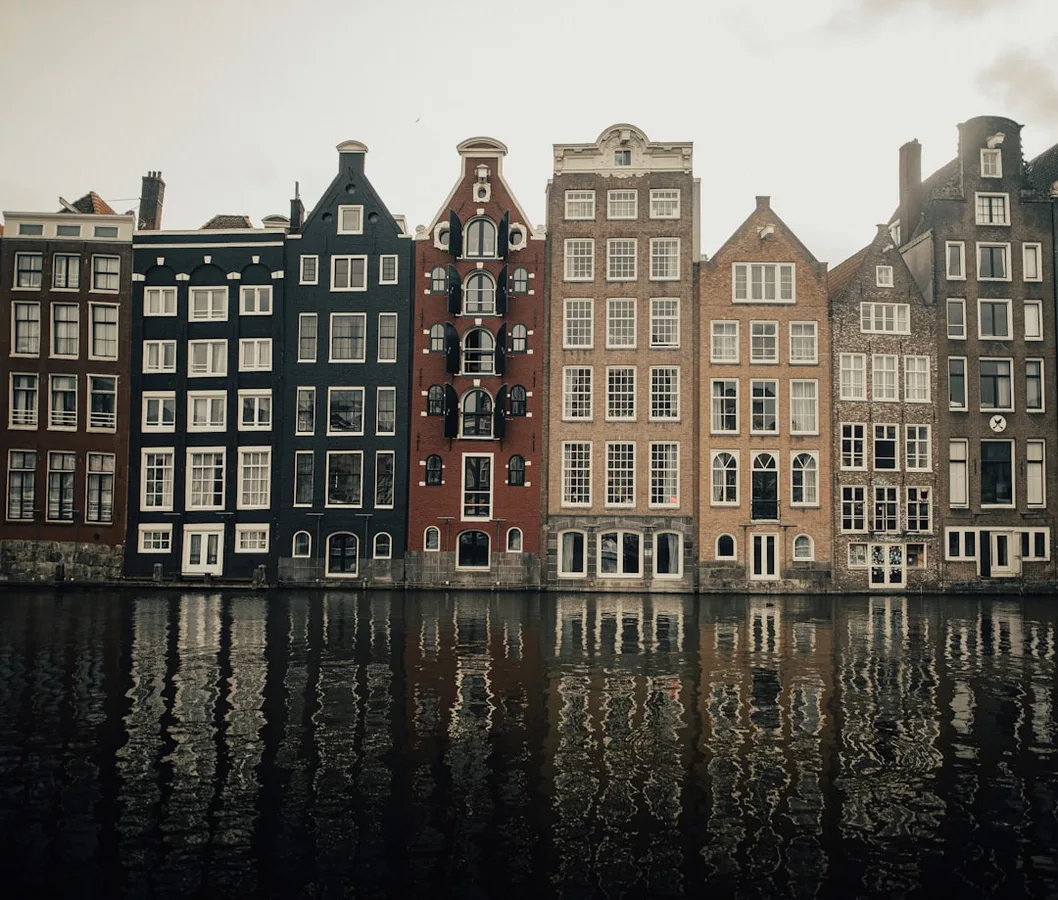 Amsterdam — O'zbekistondan xalqaro parvoz