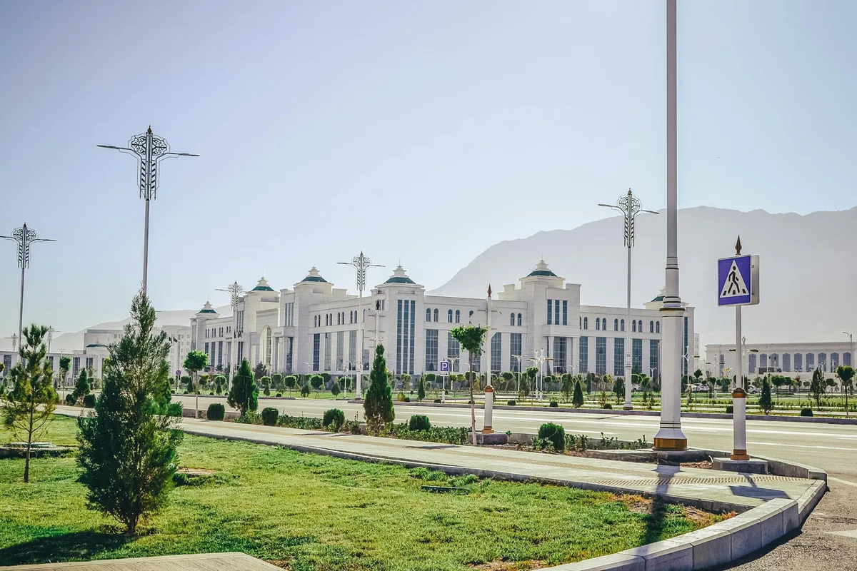 Toshkentdan Ashgabatga aviachiptalar — Ashgabat shahri