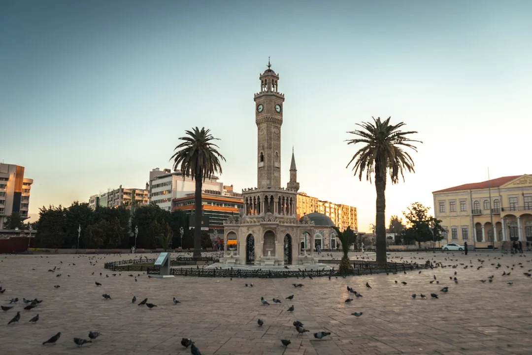 Izmir ko'chalari — Turkiya vizasi