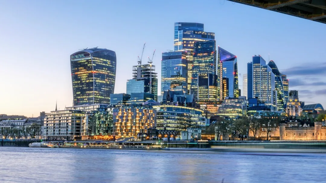 London ko'chalari — Buyuk Britaniya vizasi