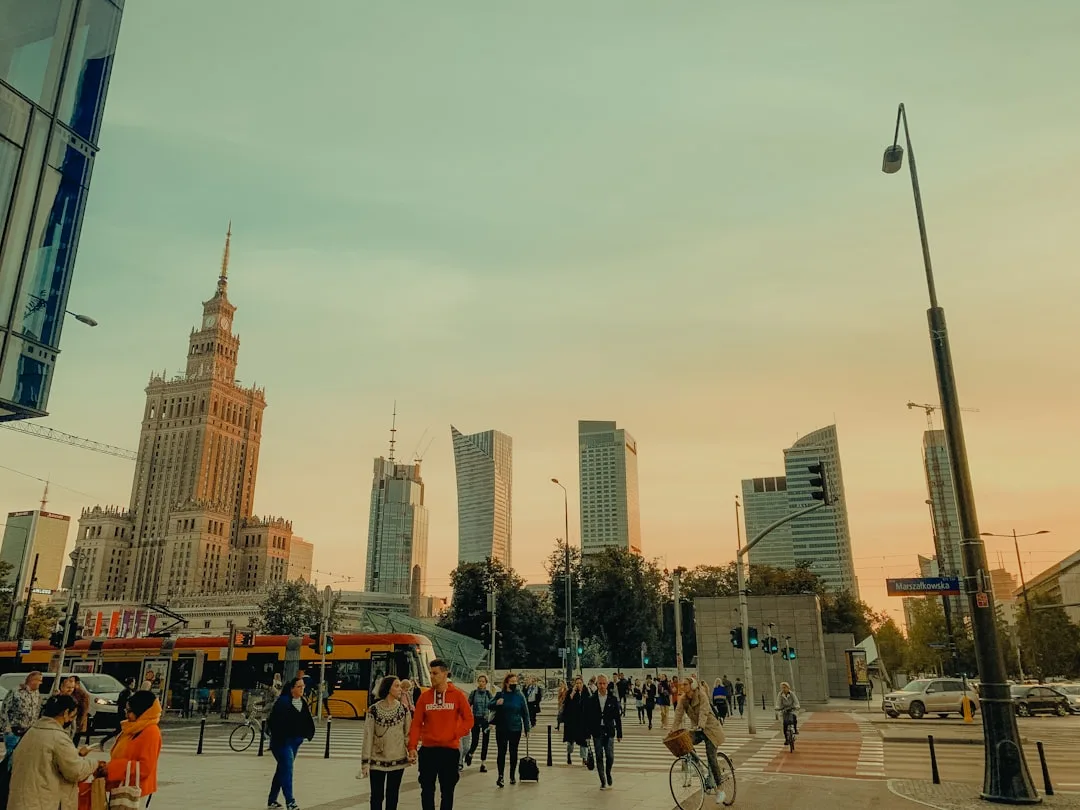 Toshkentdan Varshava parvozi — narx va bron